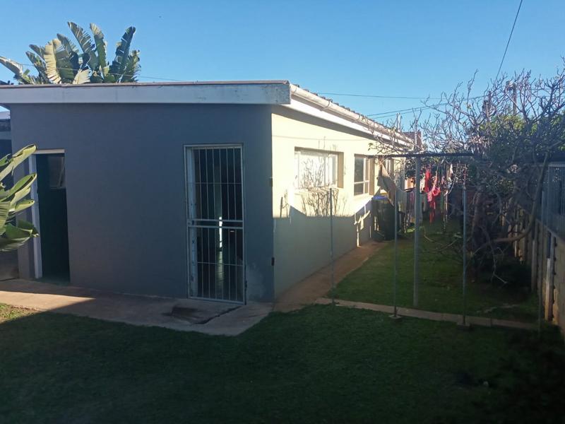 4 Bedroom Property for Sale in C Place Eastern Cape